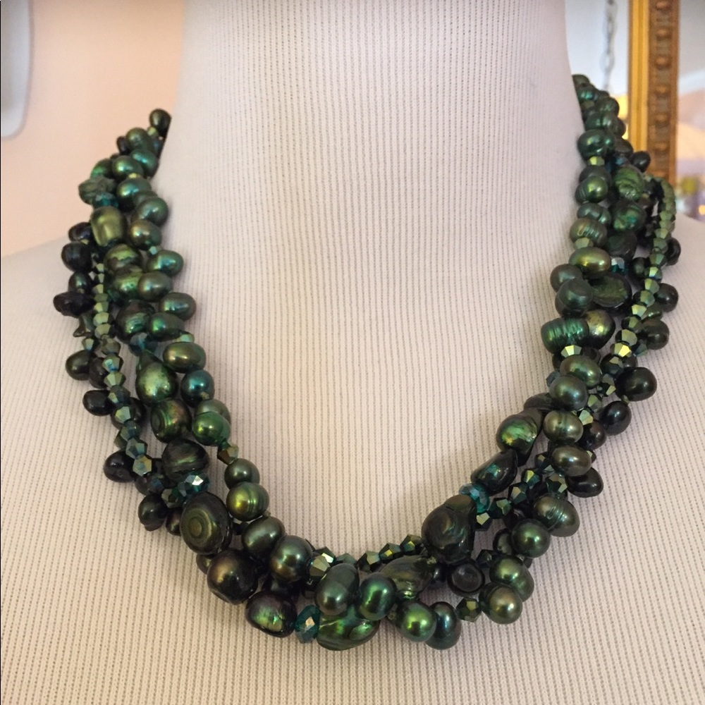 Stunning Emerald Green Four Strand Necklace